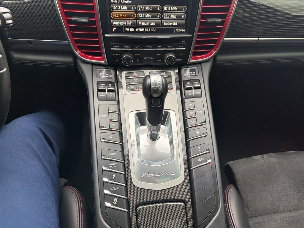 Used 2015 Porsche Panamera GTS image 10