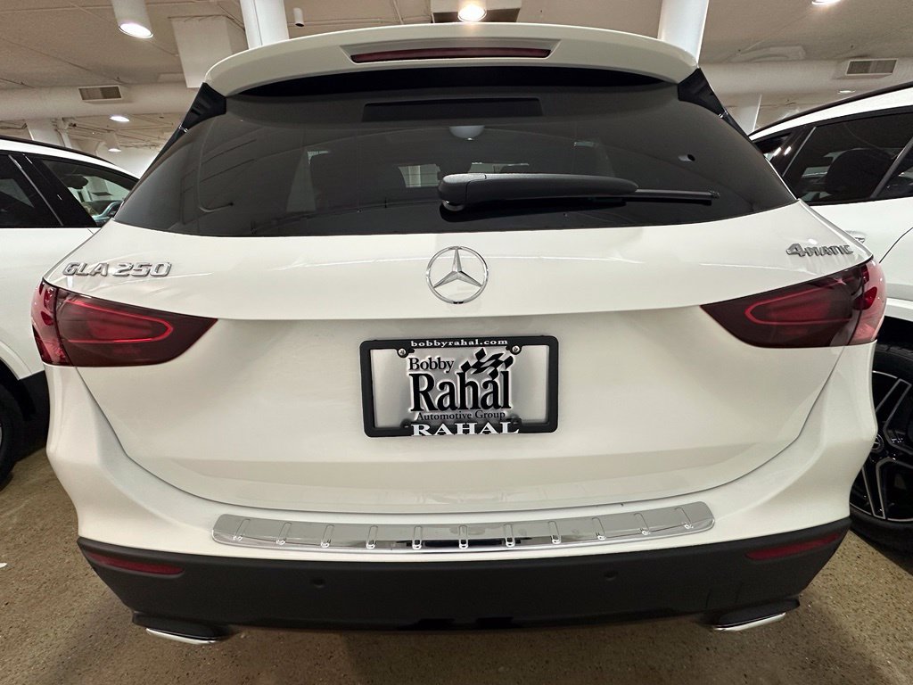 New 2026 Mercedes-Benz GLA 250 4MATIC image 2