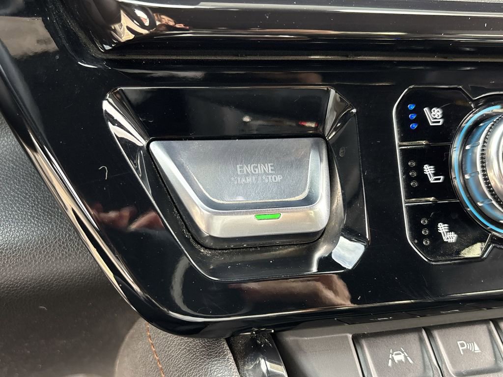 Used 2024 GMC Sierra 1500 AT4 w/ Technology Package image 17