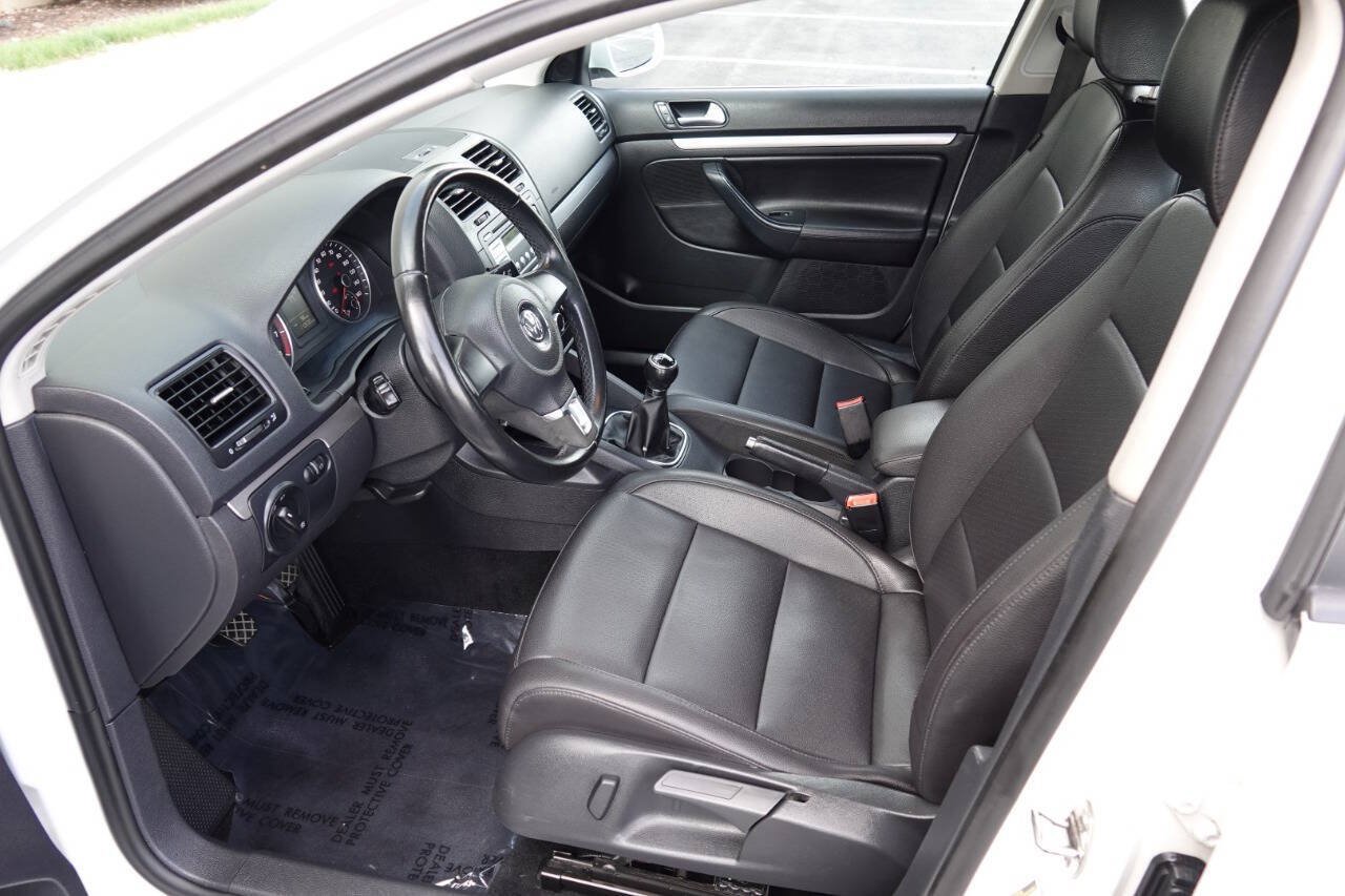 Used 2010 Volkswagen Jetta Limited Edition FWD image 63