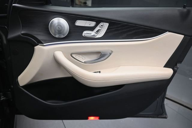Used 2017 Mercedes-Benz E 300 image 29