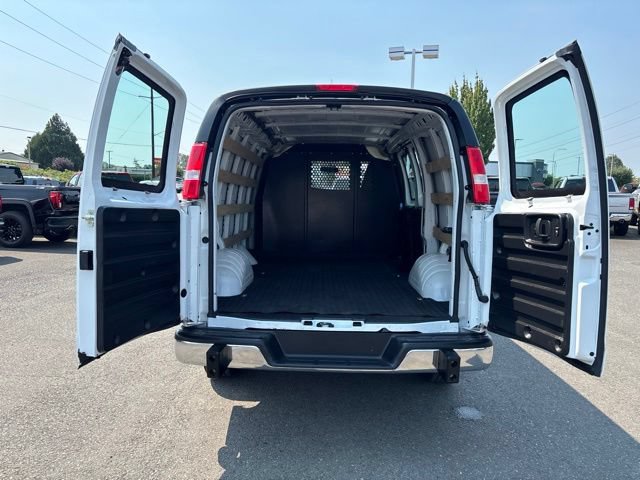 Used 2025 GMC Savana 2500 w/ Driver Convenience Package RWD image 18
