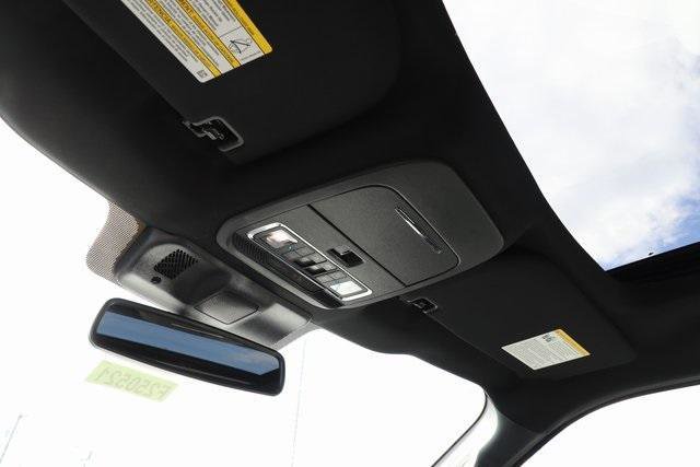 New 2025 Ford F150 Lightning Platinum image 45