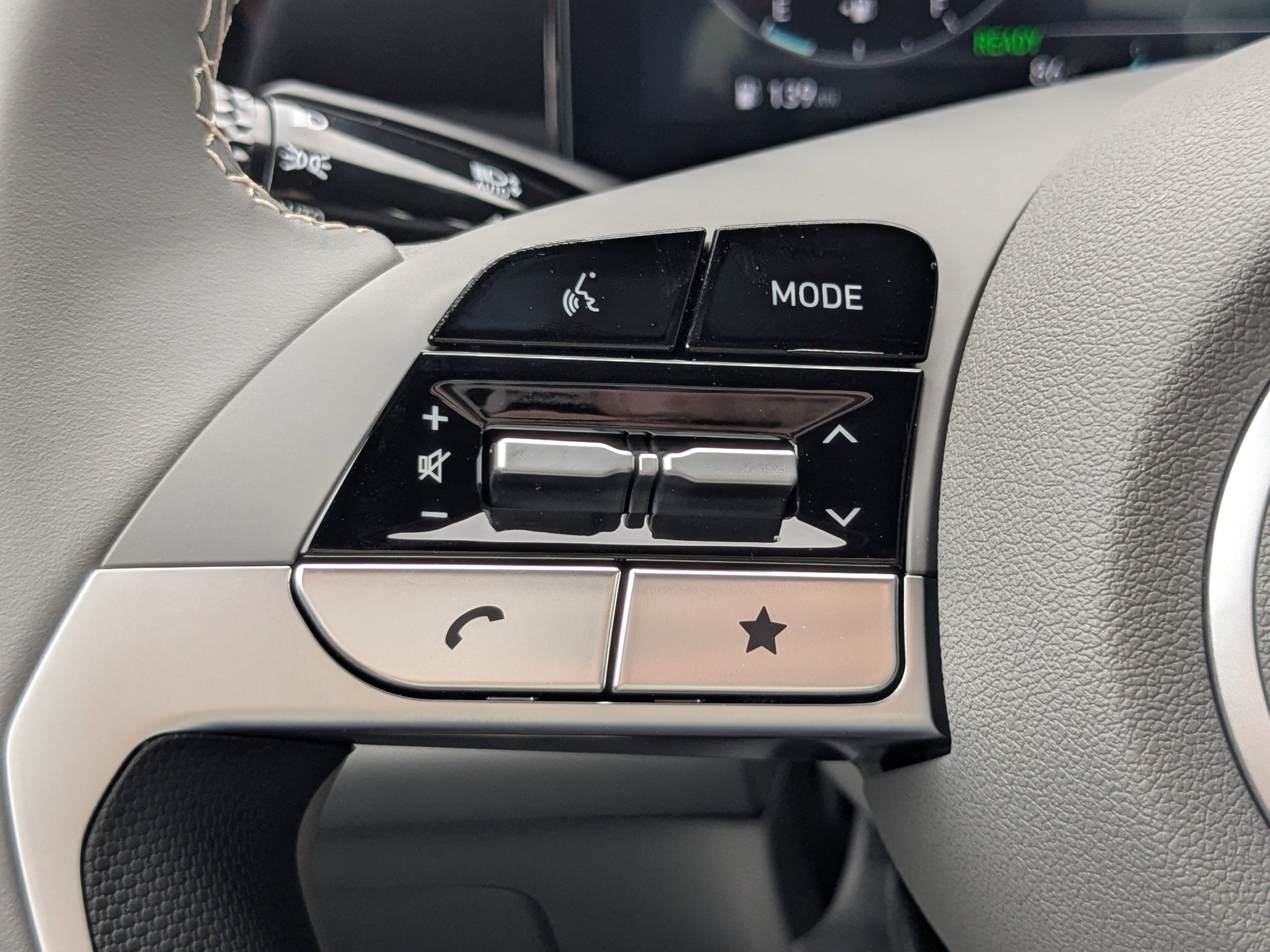 New 2025 Hyundai Elantra SEL image 24