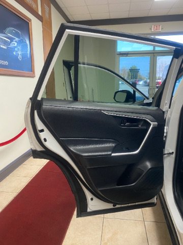 Used 2024 Toyota RAV4 LE AWD/4WD image 14