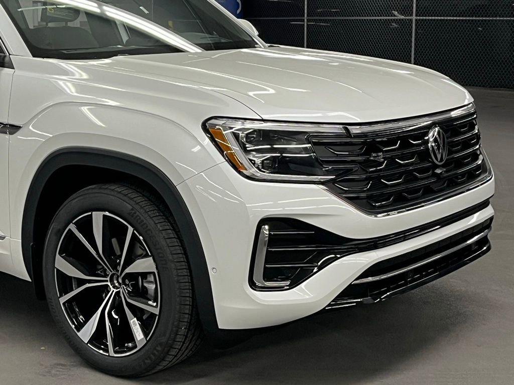 New 2026 Volkswagen Atlas Cross Sport SEL Premium R-Line AWD/4WD image 42