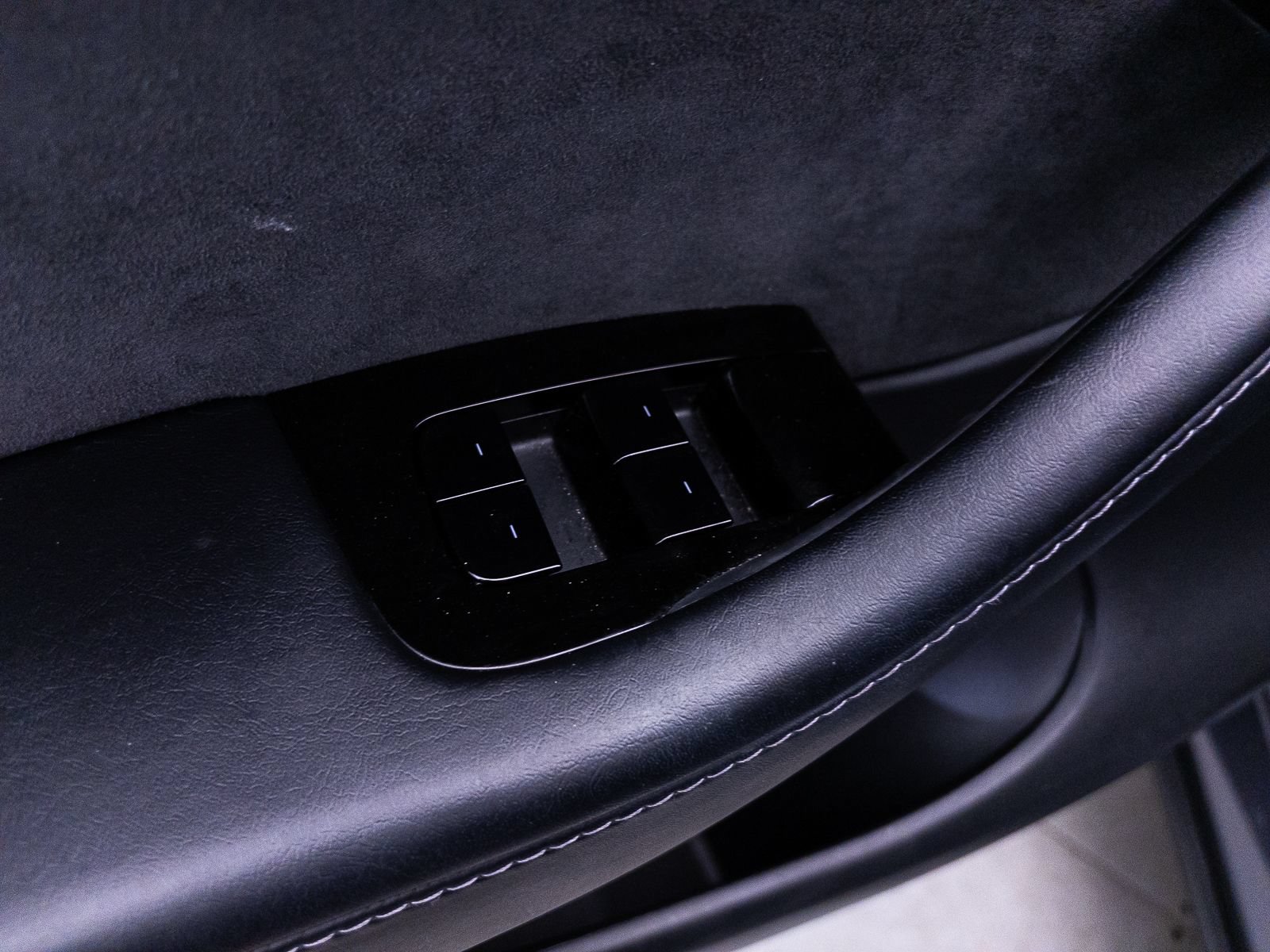 Used 2021 Tesla Model Y Long Range AWD/4WD image 18