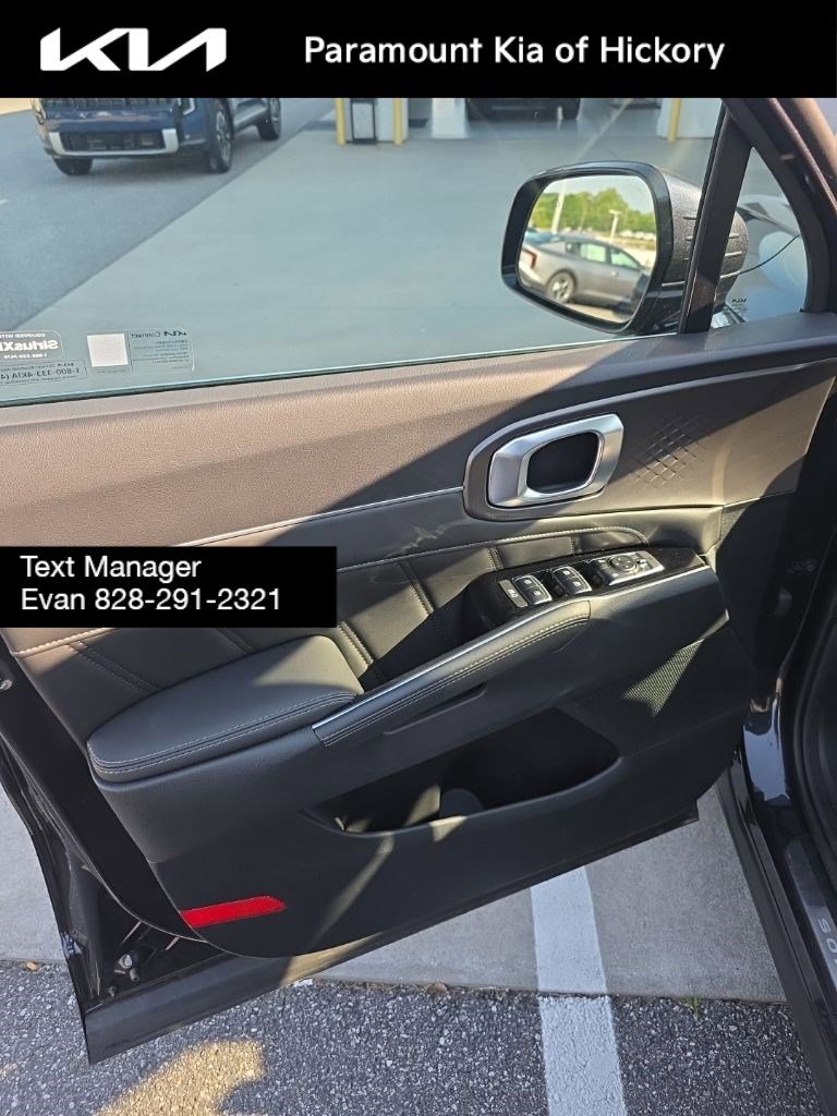 Used 2025 Kia Sorento SX FWD image 8