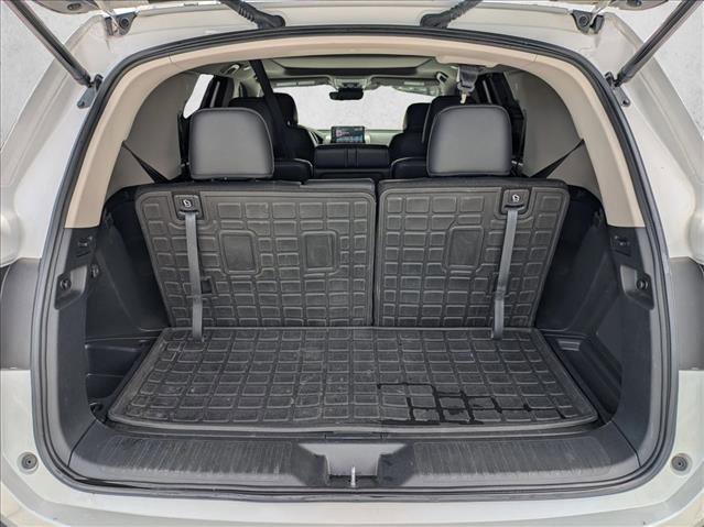 Used 2024 Honda Pilot Touring image 7