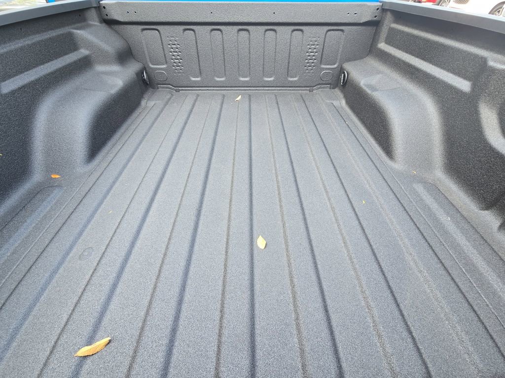 New 2025 Jeep Gladiator Sport image 13