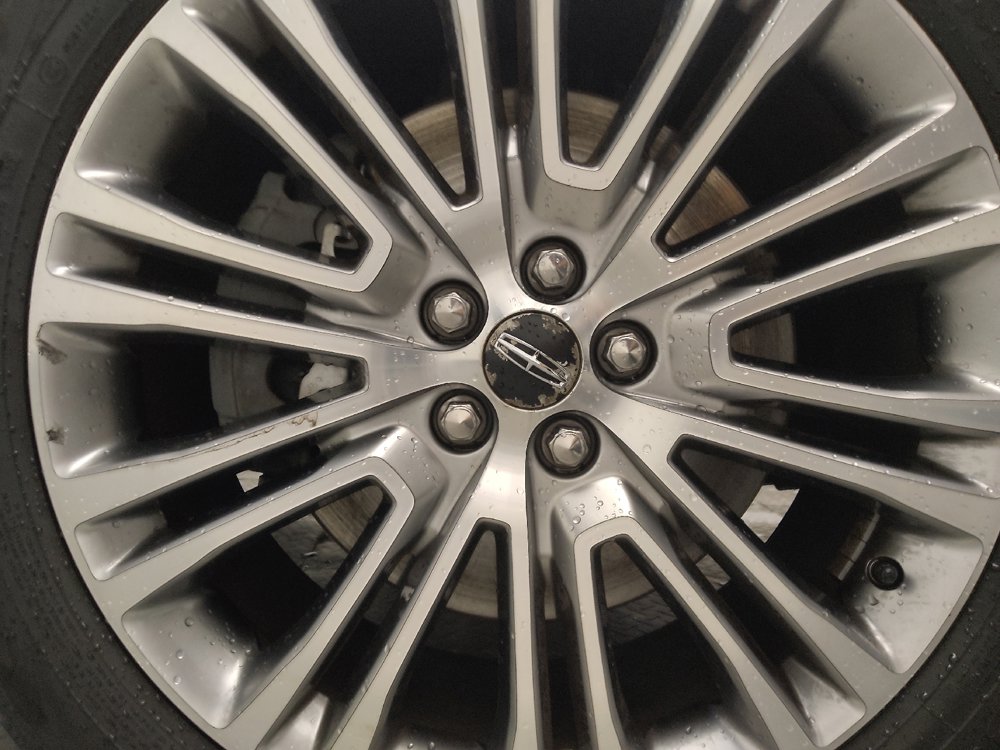Used 2018 Lincoln MKX Reserve FWD image 31