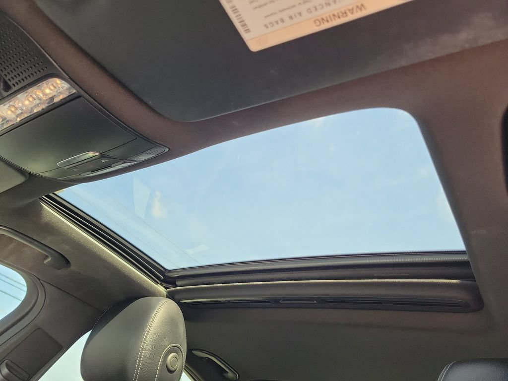 Used 2018 Mercedes-Benz C 300 Sedan image 31