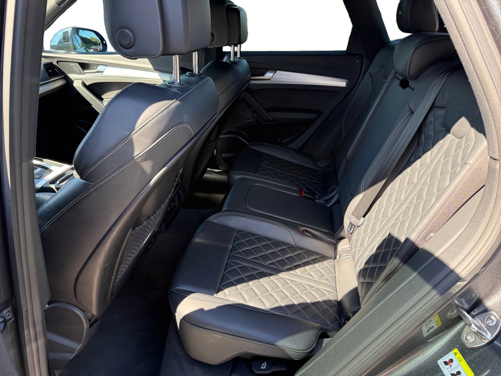 Used 2021 Audi SQ5 Premium Plus w/ Premium Plus Package image 16