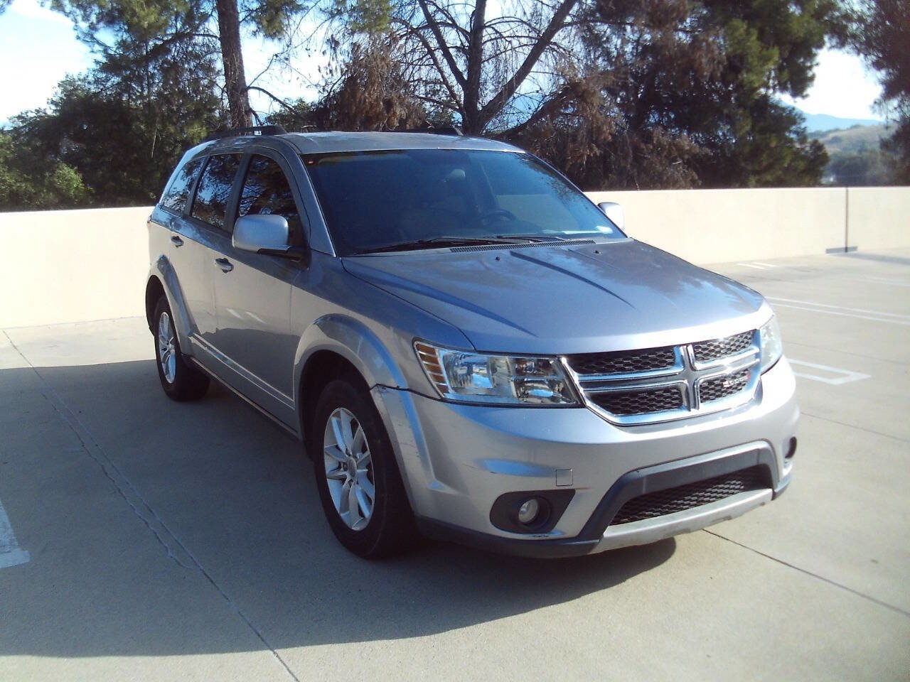 Used 2016 Dodge Journey SXT w/ Comfort/Convenience Group FWD image 3