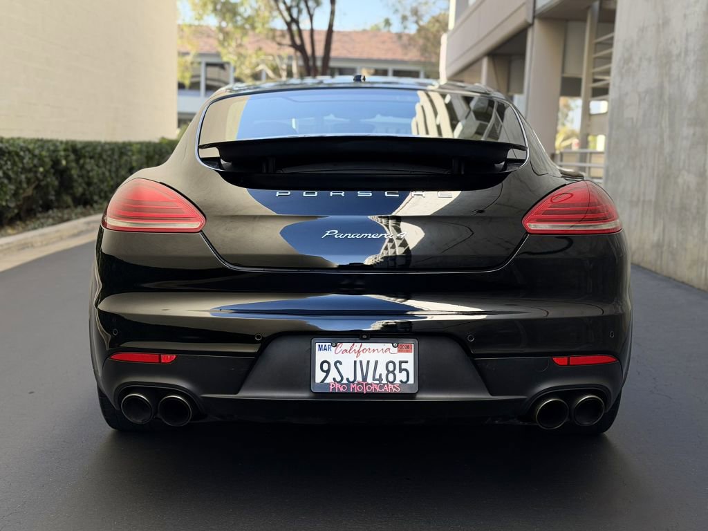 Used 2015 Porsche Panamera image 6