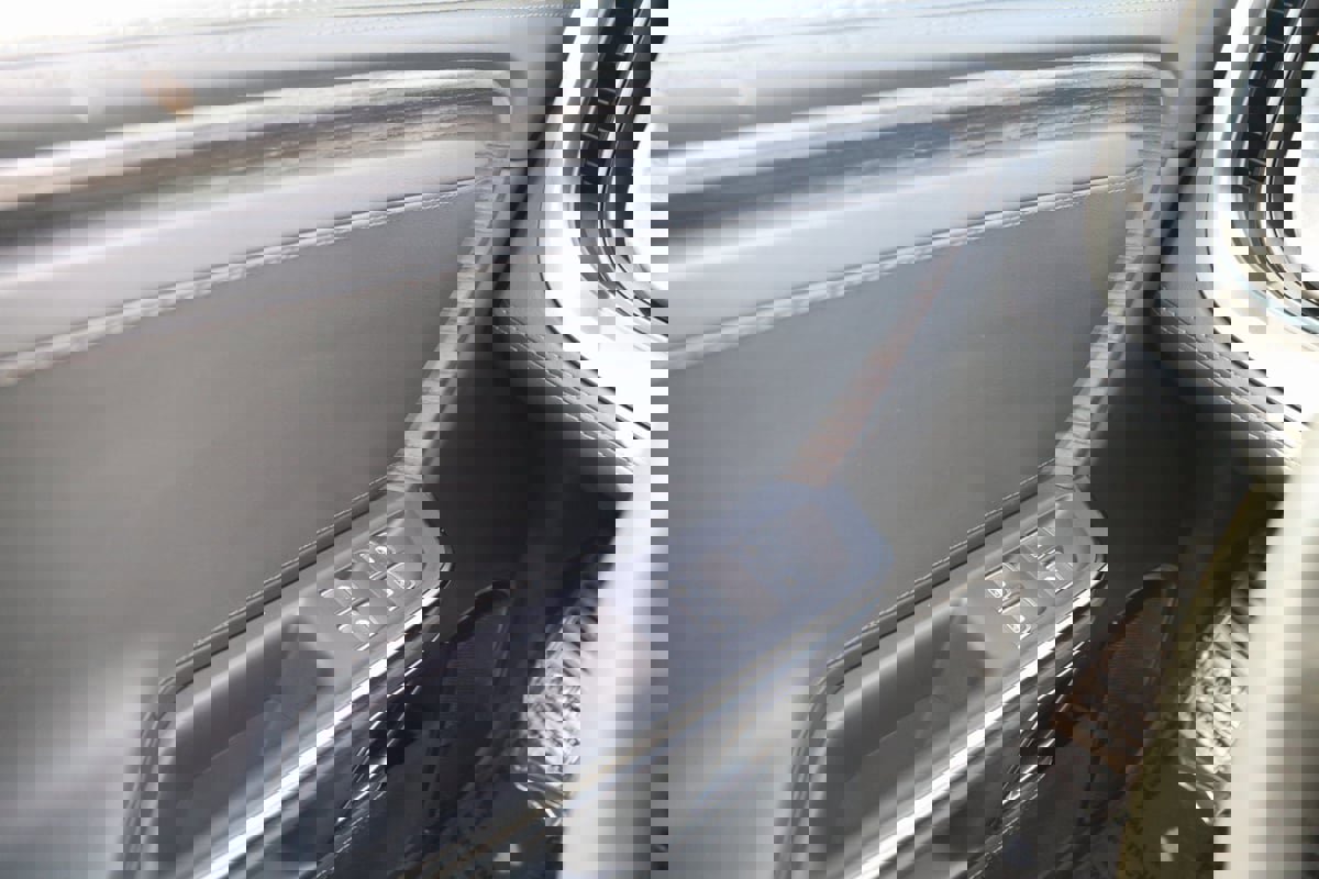 Used 2022 Rivian R1T Adventure image 37