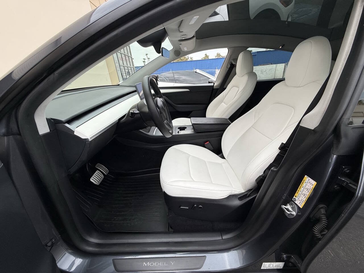 Used 2023 Tesla Model Y Performance AWD/4WD image 21