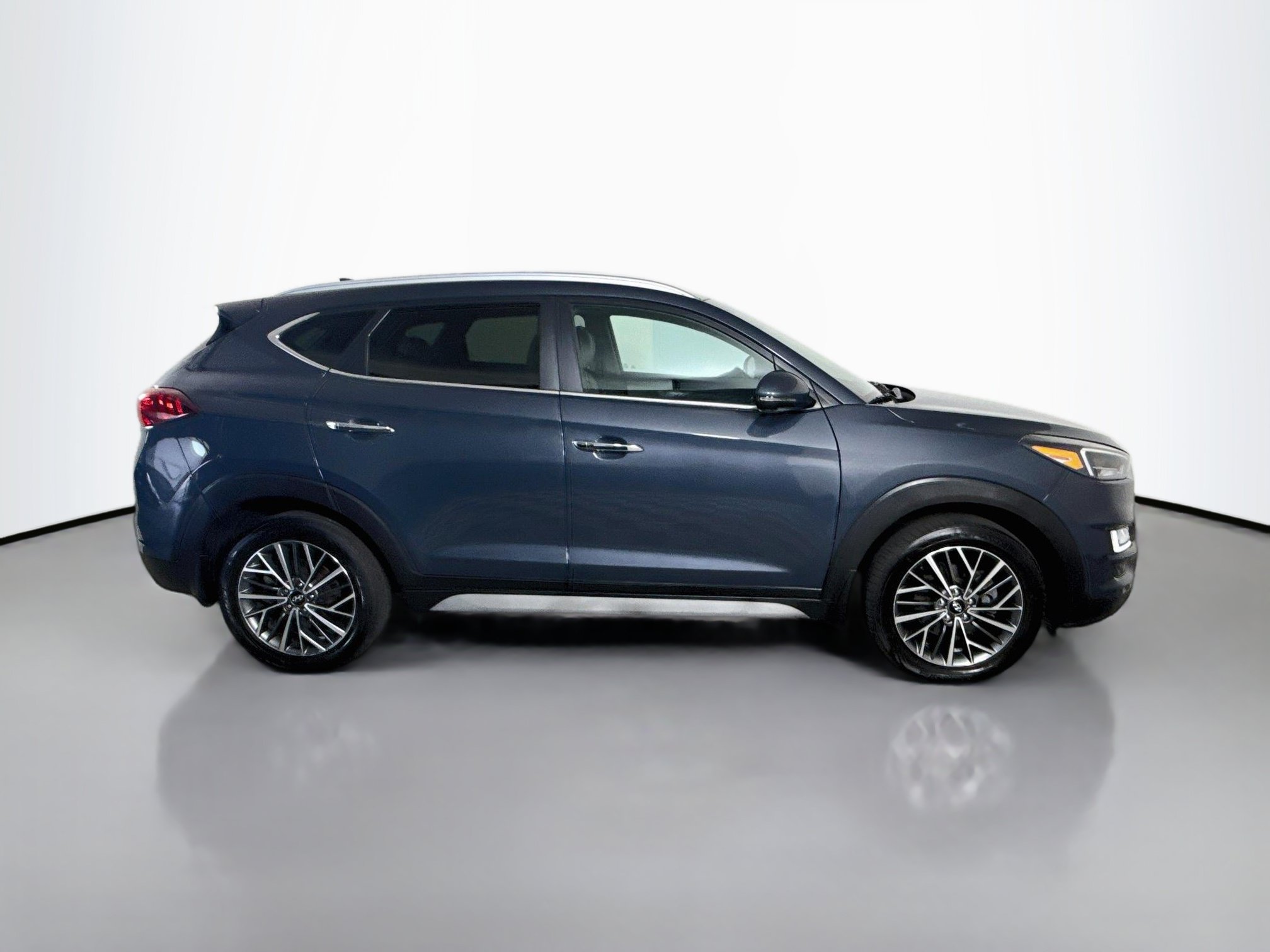 Used 2019 Hyundai Tucson Limited w/ Cargo Package FWD image 11