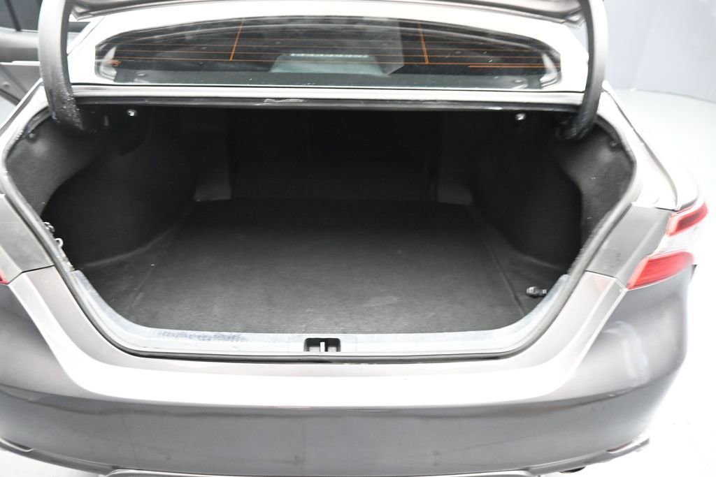 Used 2022 Toyota Camry SE FWD image 22