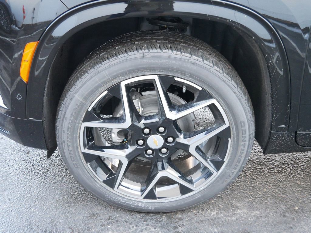 New 2026 Chevrolet Traverse High Country w/ LPO, Floor Liner Package AWD/4WD image 13