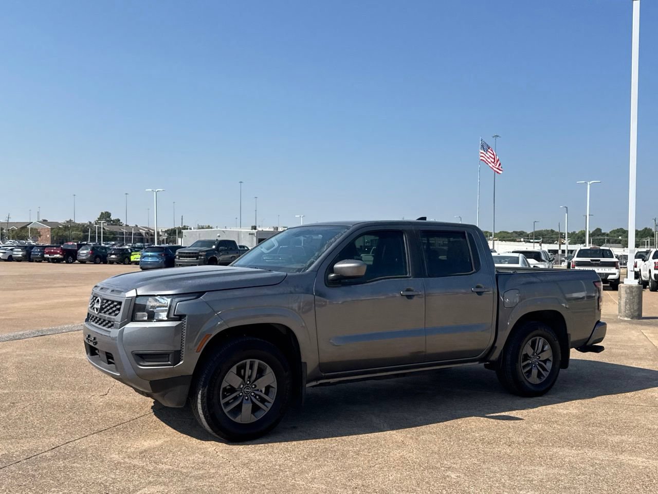 Certified 2025 Nissan Frontier SV w/ Tow Package RWD image 11