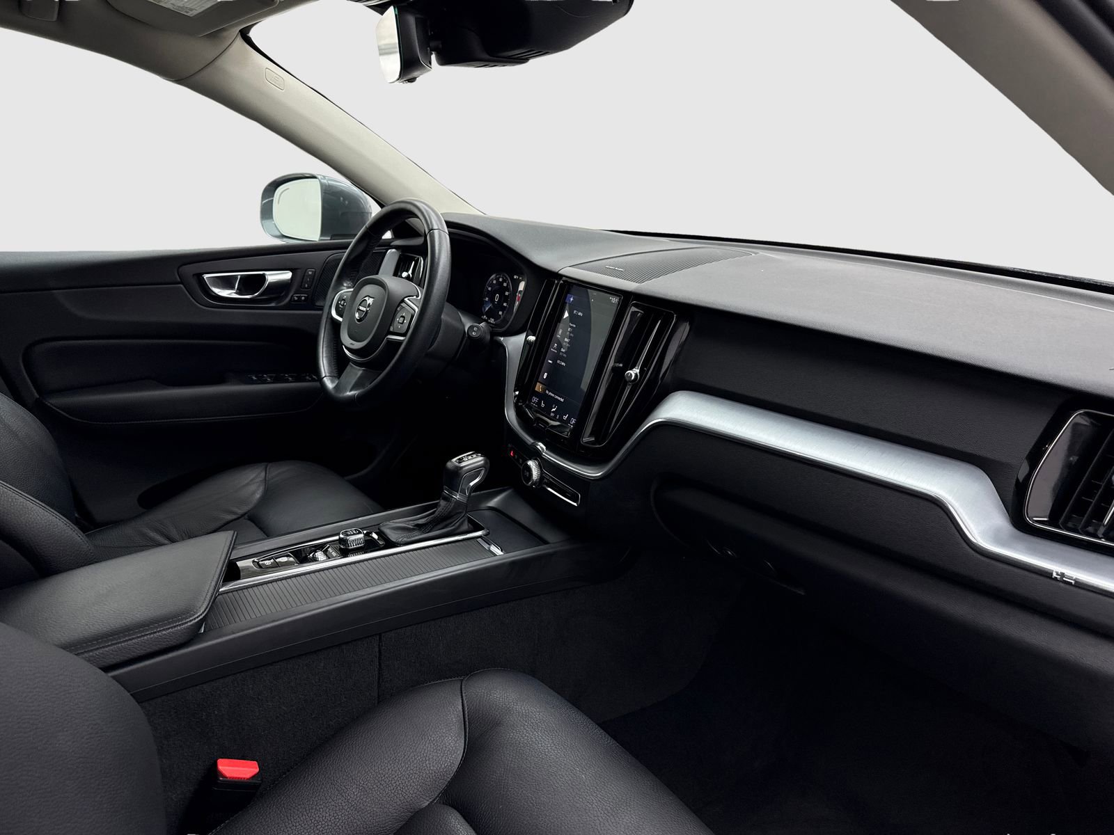Used 2019 Volvo XC60 T6 Momentum w/ Advanced Package AWD/4WD image 41