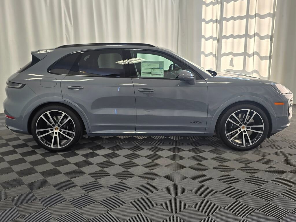 New 2025 Porsche Cayenne GTS image 8