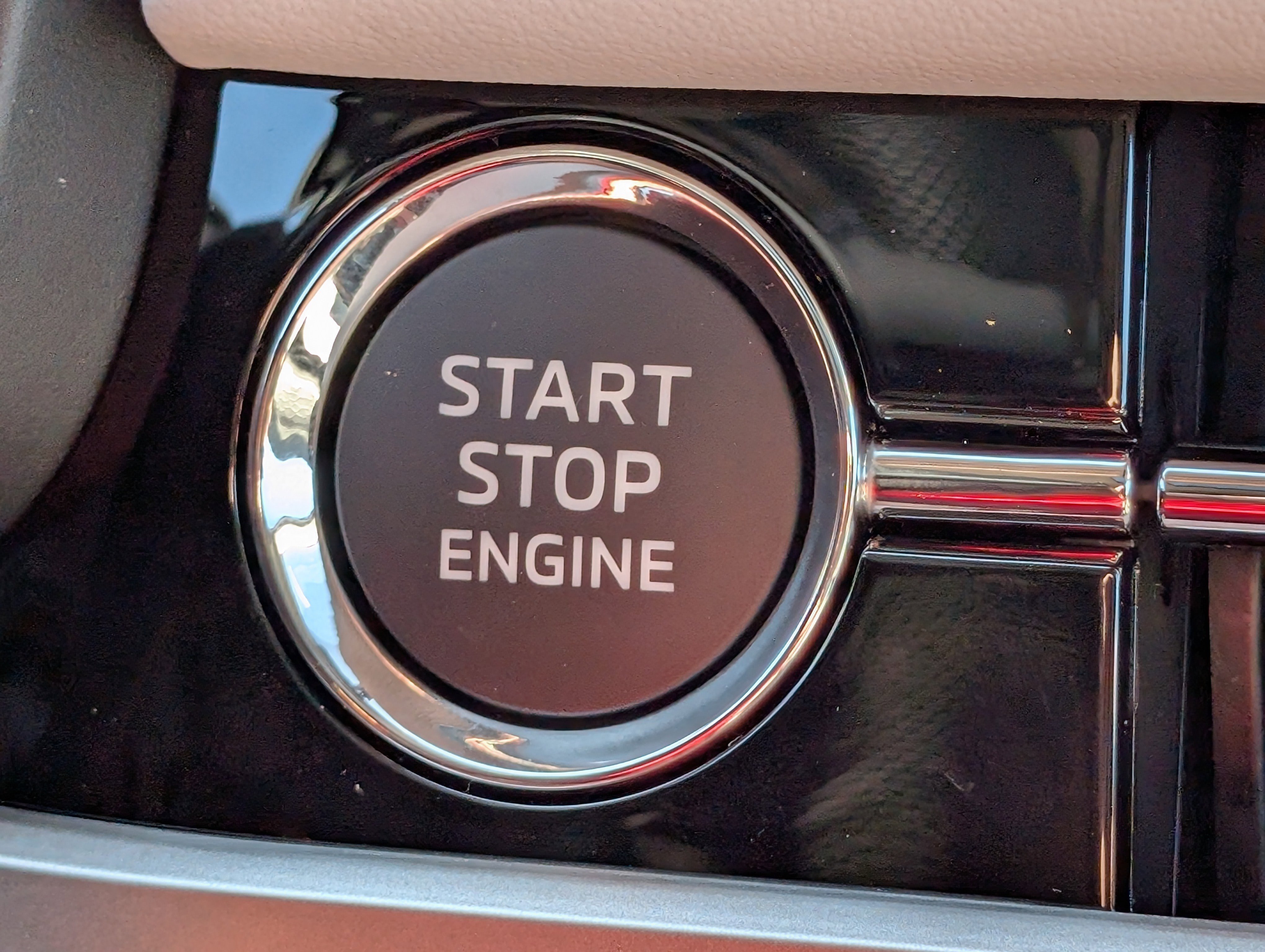 New 2025 Mitsubishi Outlander SEL image 31