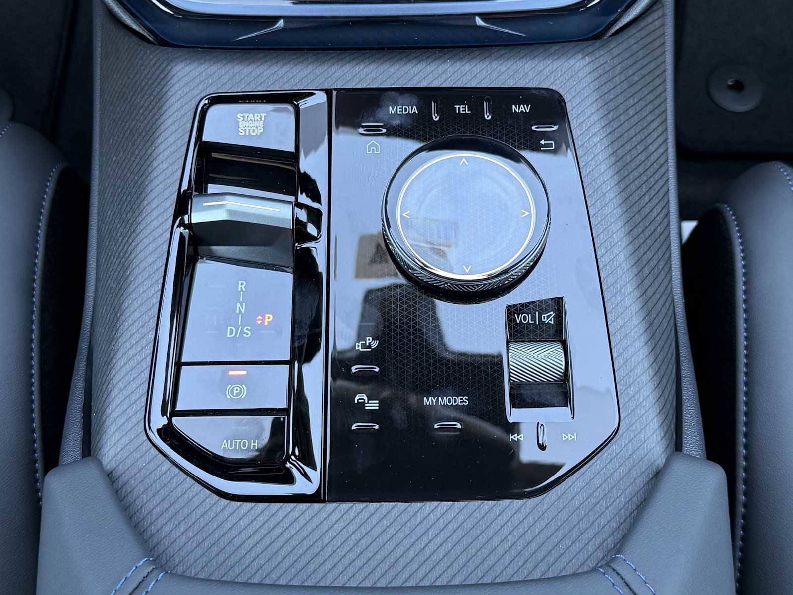 New 2025 BMW X3 xDrive30i w/ Premium Package image 22