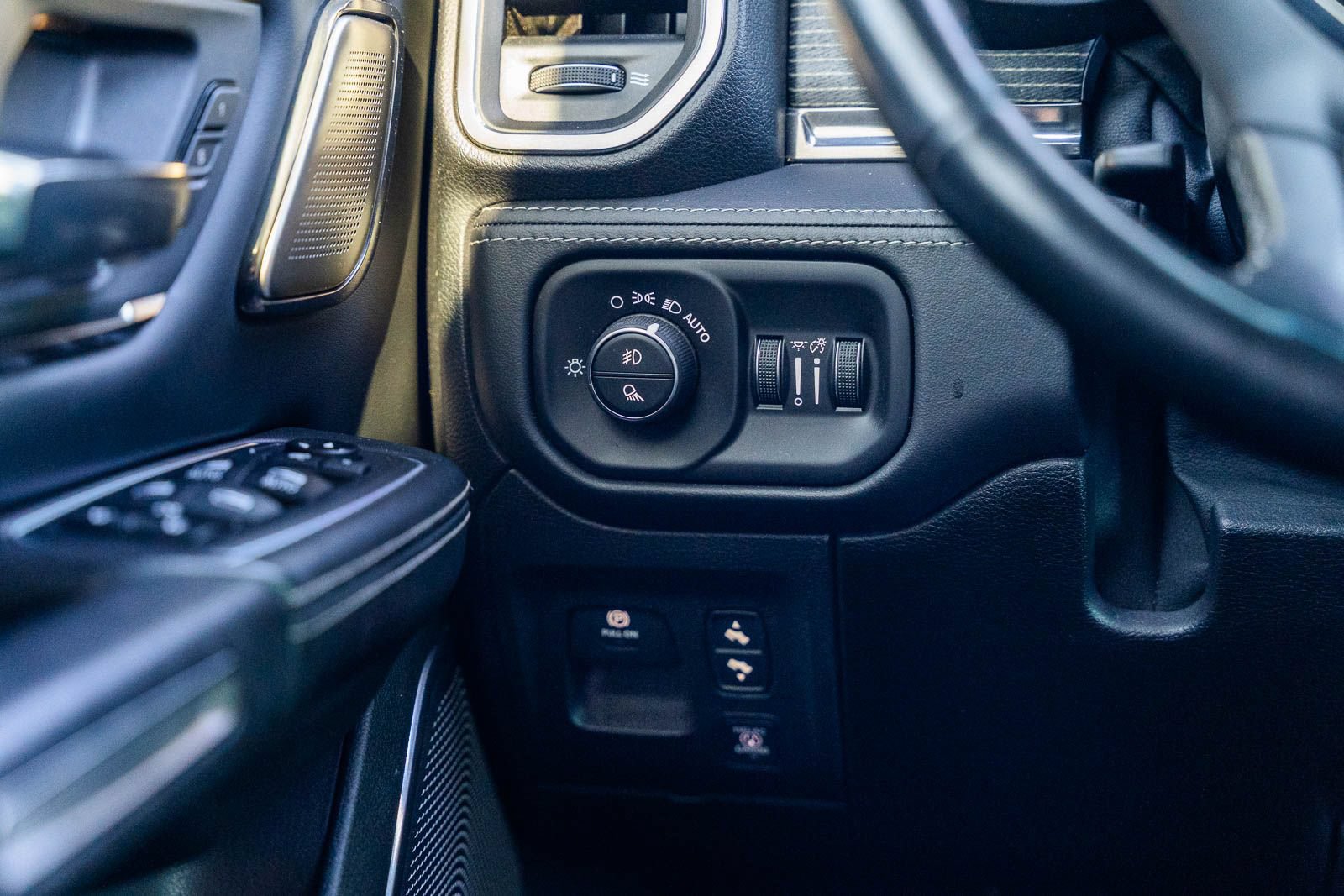 Used 2020 RAM 1500 Limited AWD/4WD image 35