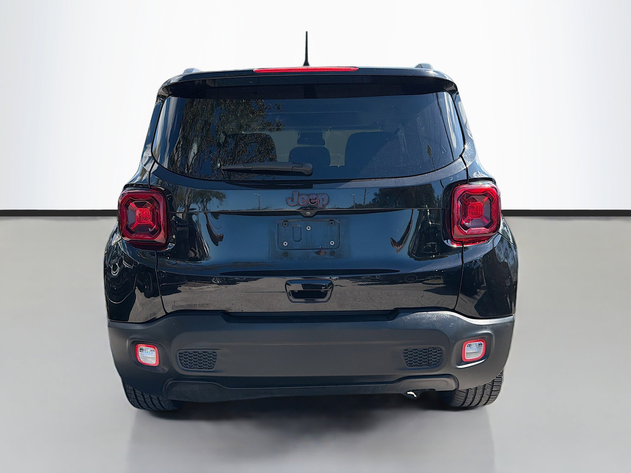 Used 2020 Jeep Renegade Latitude image 4