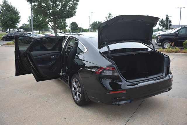 Used 2025 Honda Accord EX-L image 17