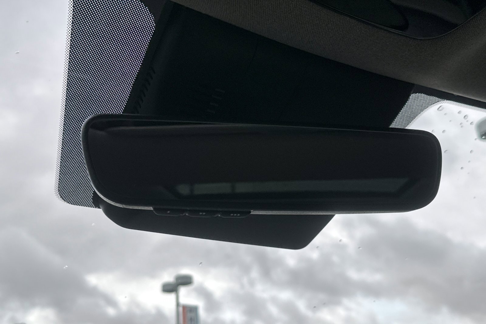 Used 2025 Hyundai Santa Fe Limited image 25