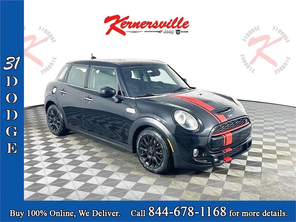 Used 2021 MINI Cooper S image 1