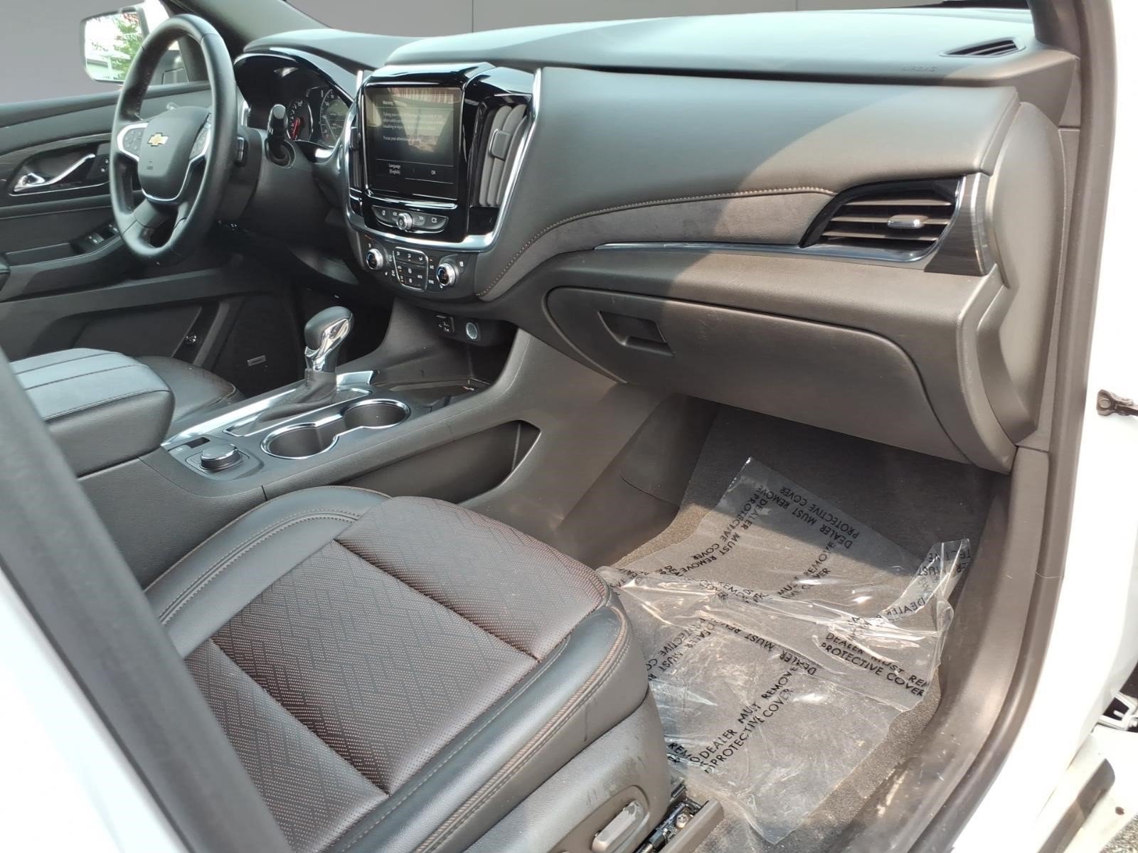 Used 2023 Chevrolet Traverse High Country AWD/4WD image 7