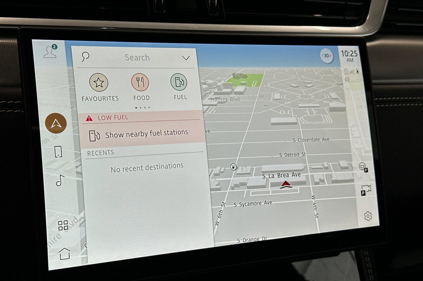 Used 2025 Jaguar F-PACE R-Dynamic S image 21