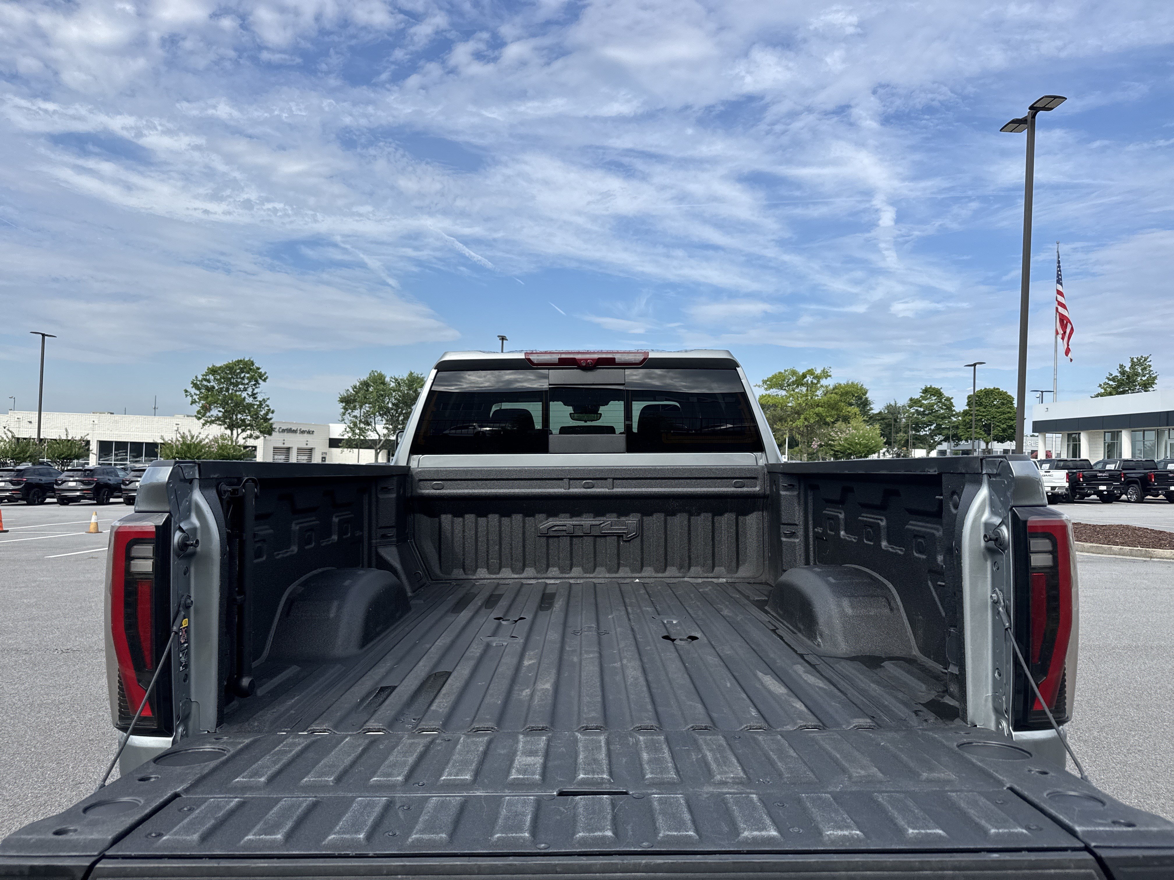 Used 2024 GMC Sierra 2500 AT4 w/ AT4 Premium Plus Package AWD/4WD image 30
