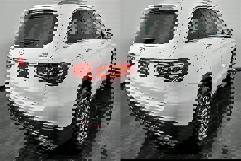 Used 2022 Mercedes-Benz GLC 300 4MATIC image 11