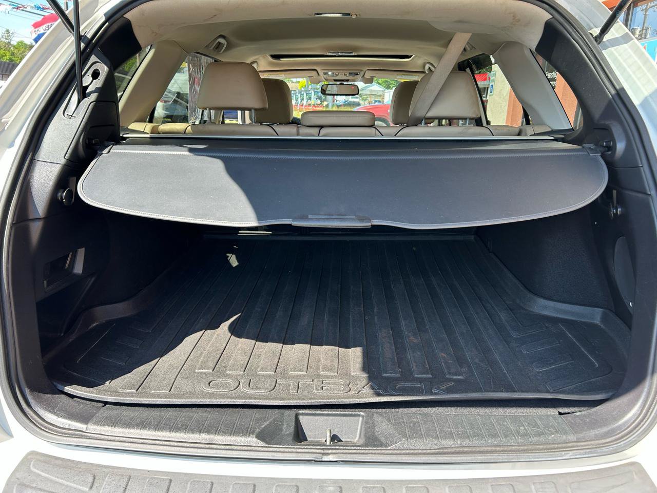 Used 2016 Subaru Outback 2.5i Limited AWD/4WD image 19