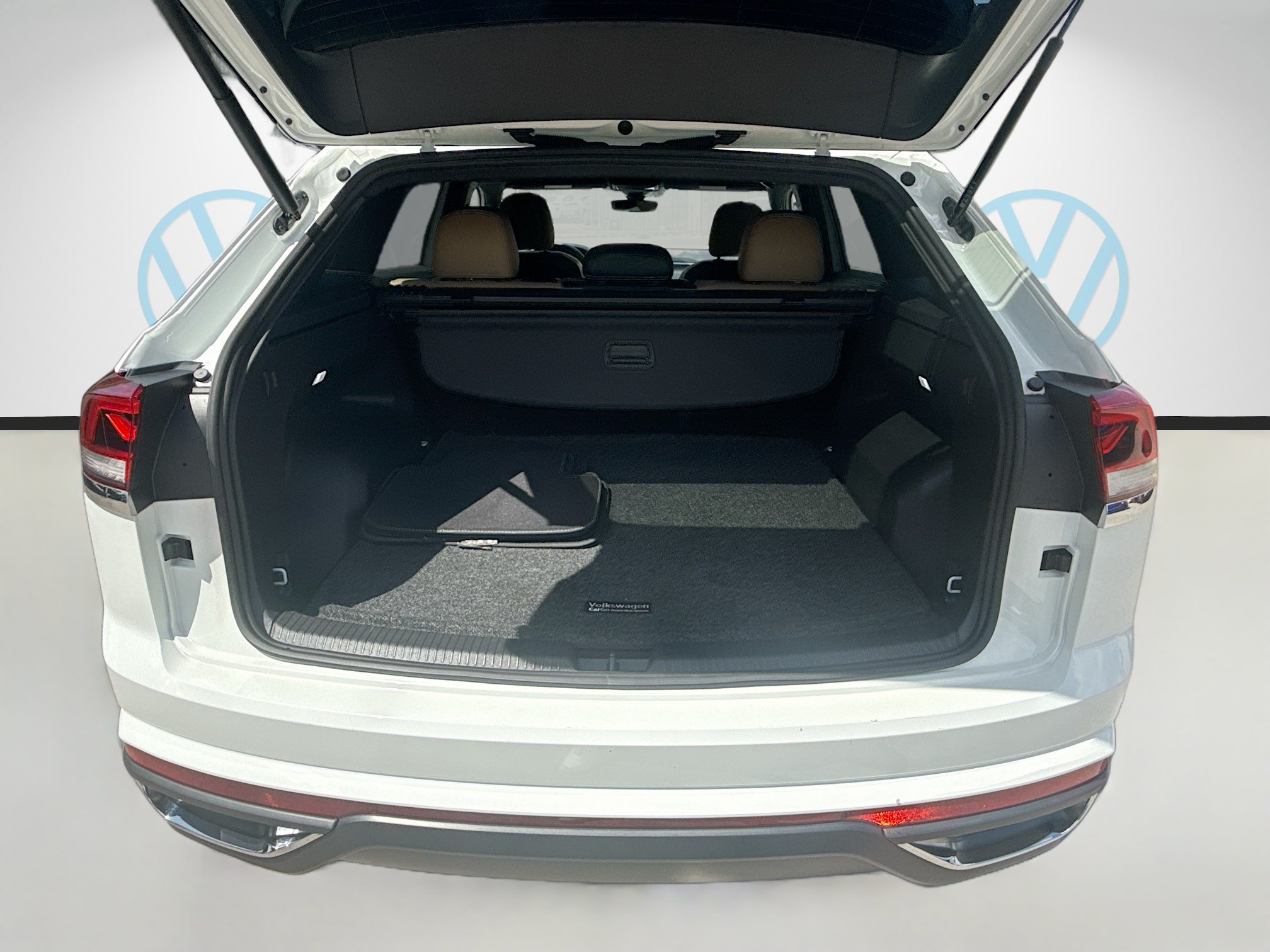 Certified 2024 Volkswagen Atlas Cross Sport SE FWD image 26