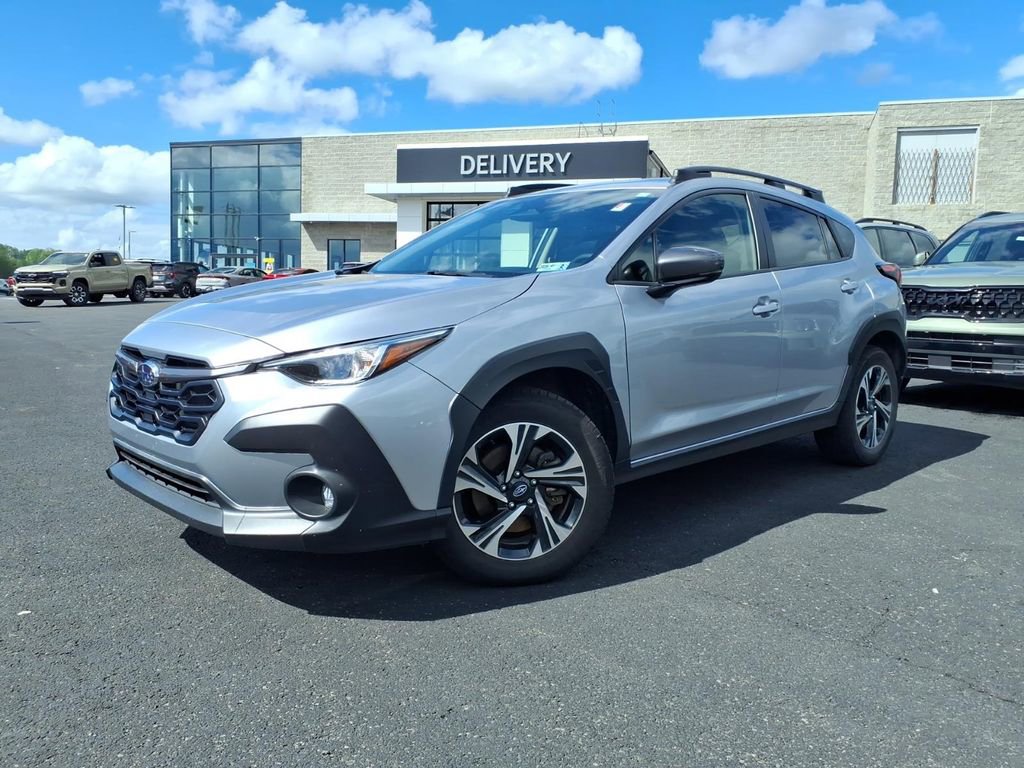 Used 2024 Subaru Crosstrek 2.0i Premium w/ Crosstrek Mirror Package AWD/4WD image 3