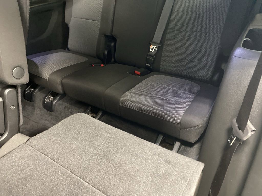 Used 2023 Chevrolet Traverse LT w/ Midnight/Sport Edition image 25