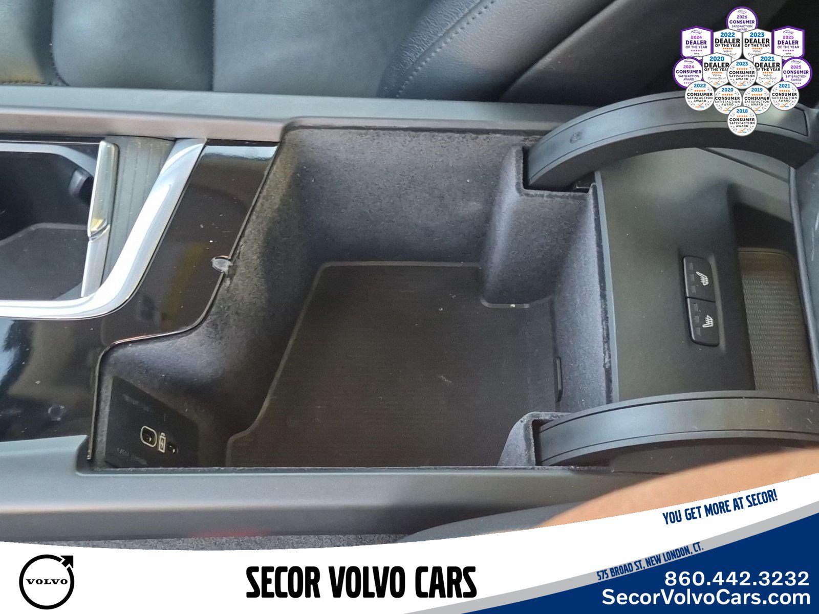 Used 2024 Volvo XC60 B5 Core w/ Protection Package Premier AWD/4WD image 15