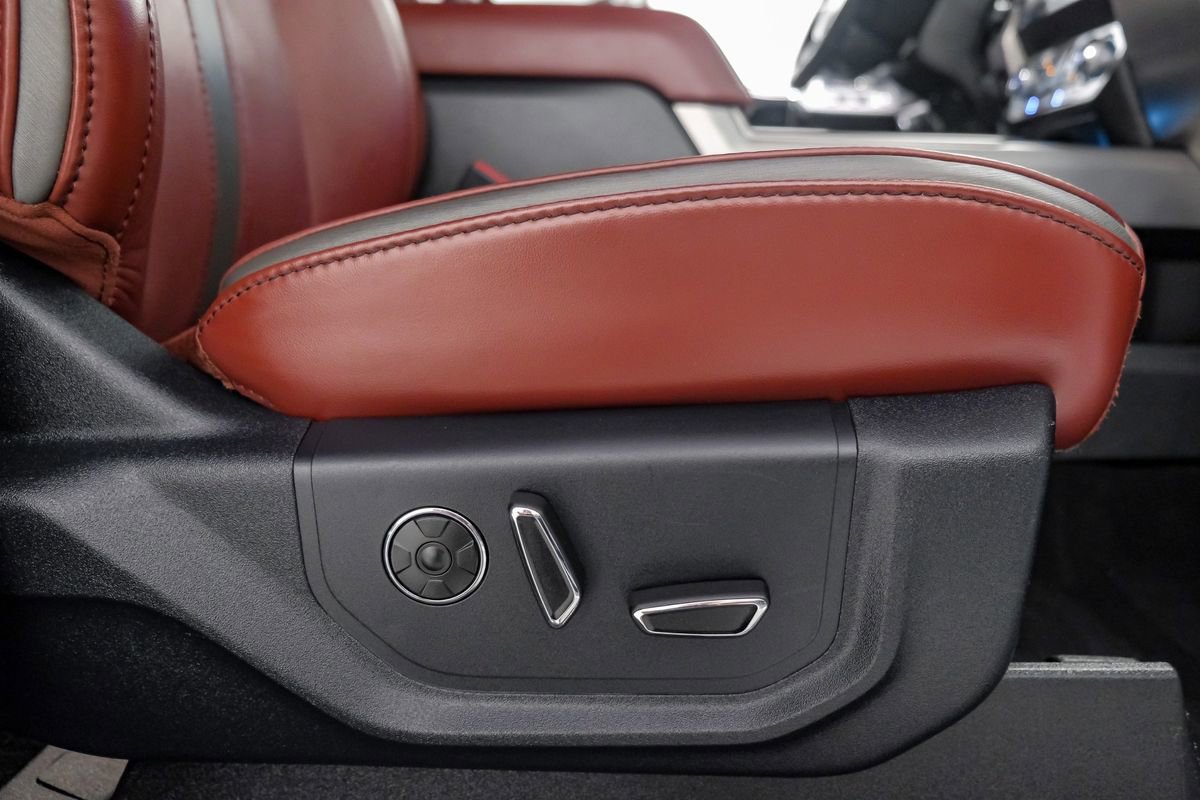 Used 2020 Ford F450 Platinum w/ FX4 Off-Road Package image 37