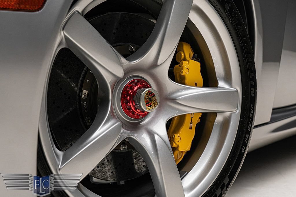 Used 2005 Porsche Carrera GT RWD image 9