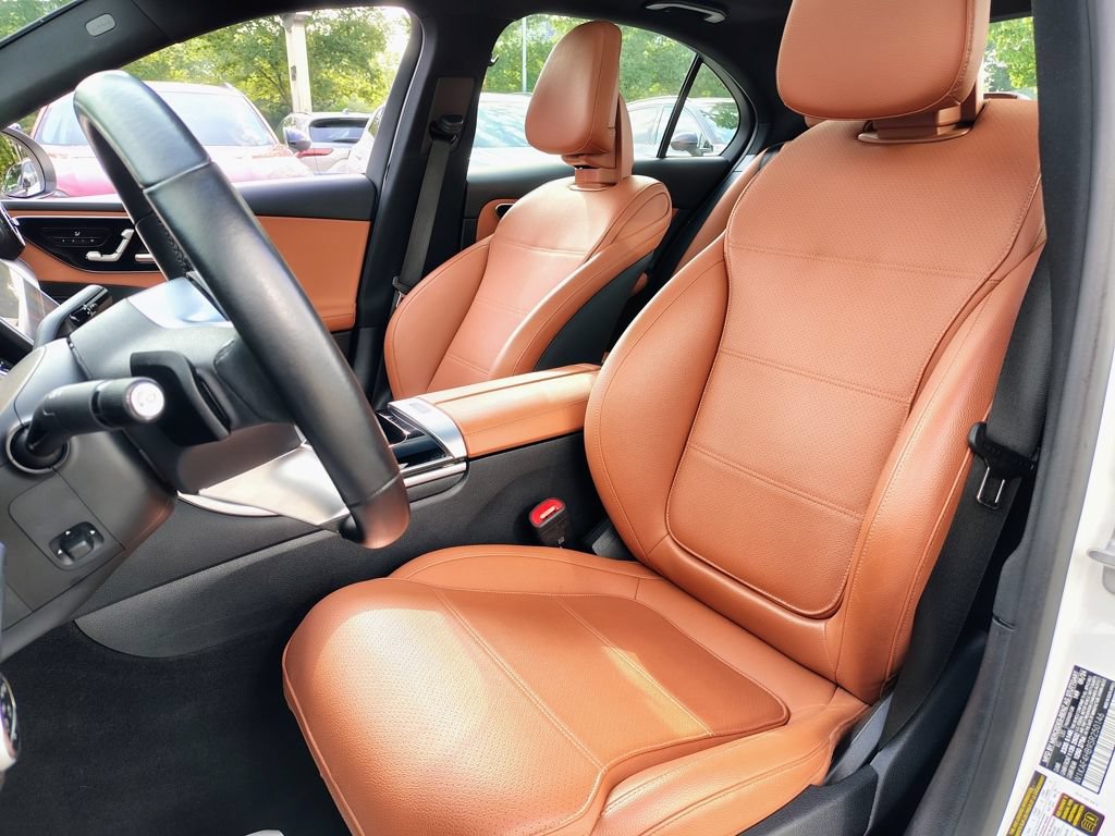 Used 2025 Mercedes-Benz C 300 4MATIC Sedan image 18