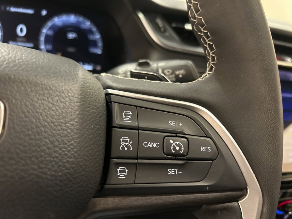 Used 2024 Jeep Grand Cherokee Limited w/ Black Appearance Package image 22