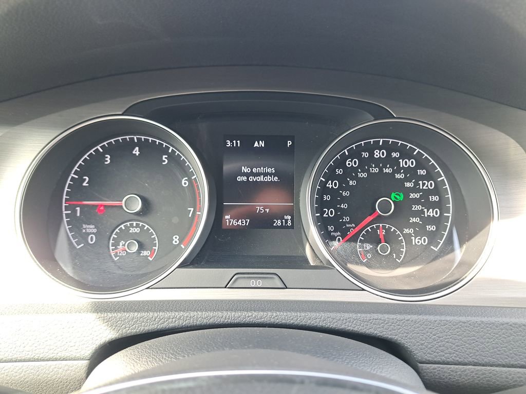 Used 2016 Volkswagen Golf S FWD image 20