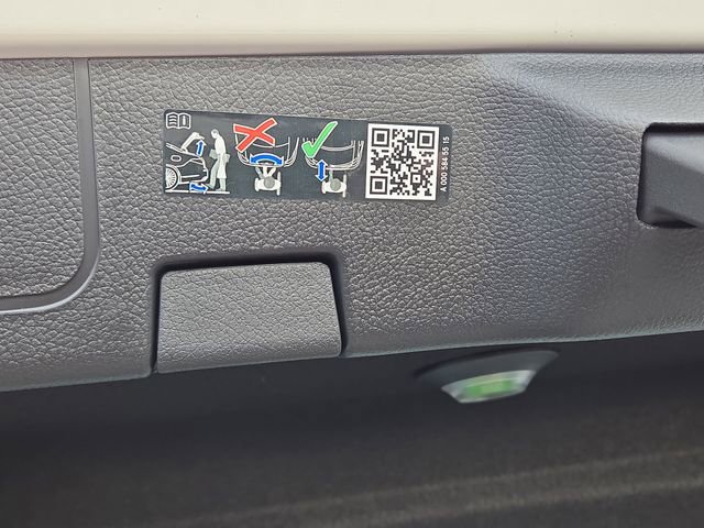 Used 2025 Mercedes-Benz CLA 250 4MATIC image 32