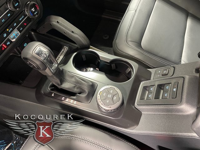 New 2025 Ford Bronco Outer Banks w/ Sasquatch Package image 17